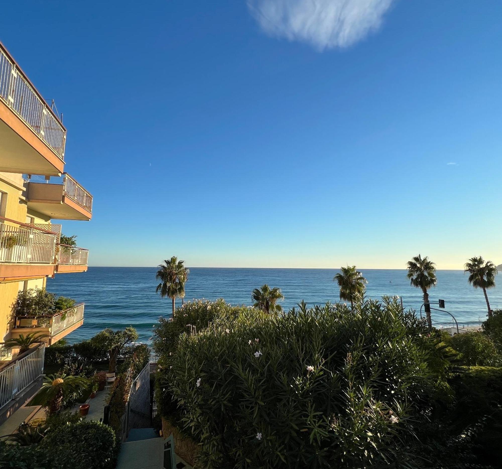 Tre Ponti Beach Apartment - Terrazzo Vista Mare سانريمو المظهر الخارجي الصورة